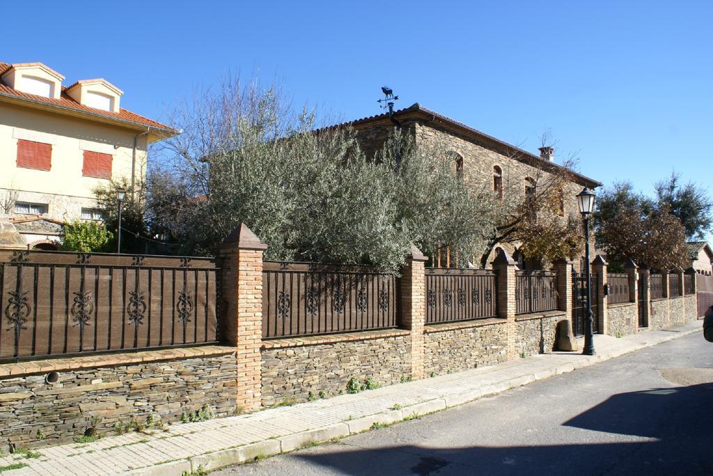 Casa Rural Peña Falcón Torrejón el Rubio Exterior foto