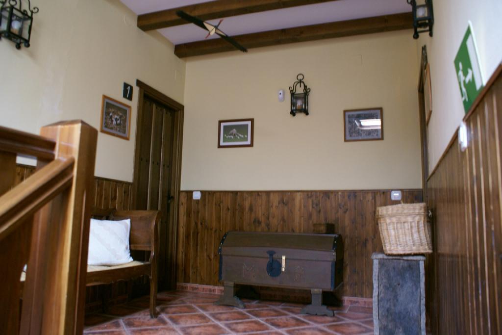 Casa Rural Peña Falcón Torrejón el Rubio Exterior foto
