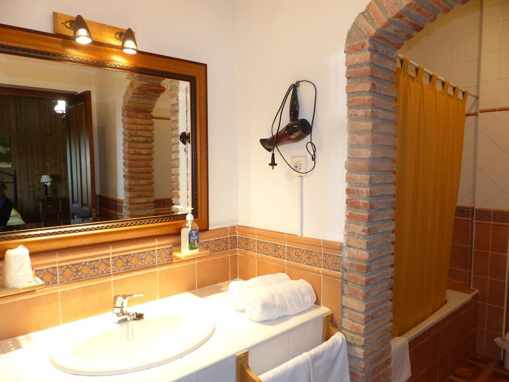 Casa Rural Peña Falcón Torrejón el Rubio Exterior foto