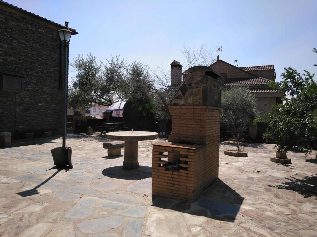 Casa Rural Peña Falcón Torrejón el Rubio Exterior foto