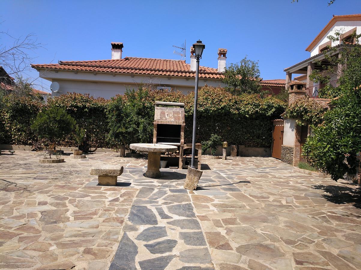 Casa Rural Peña Falcón Torrejón el Rubio Exterior foto